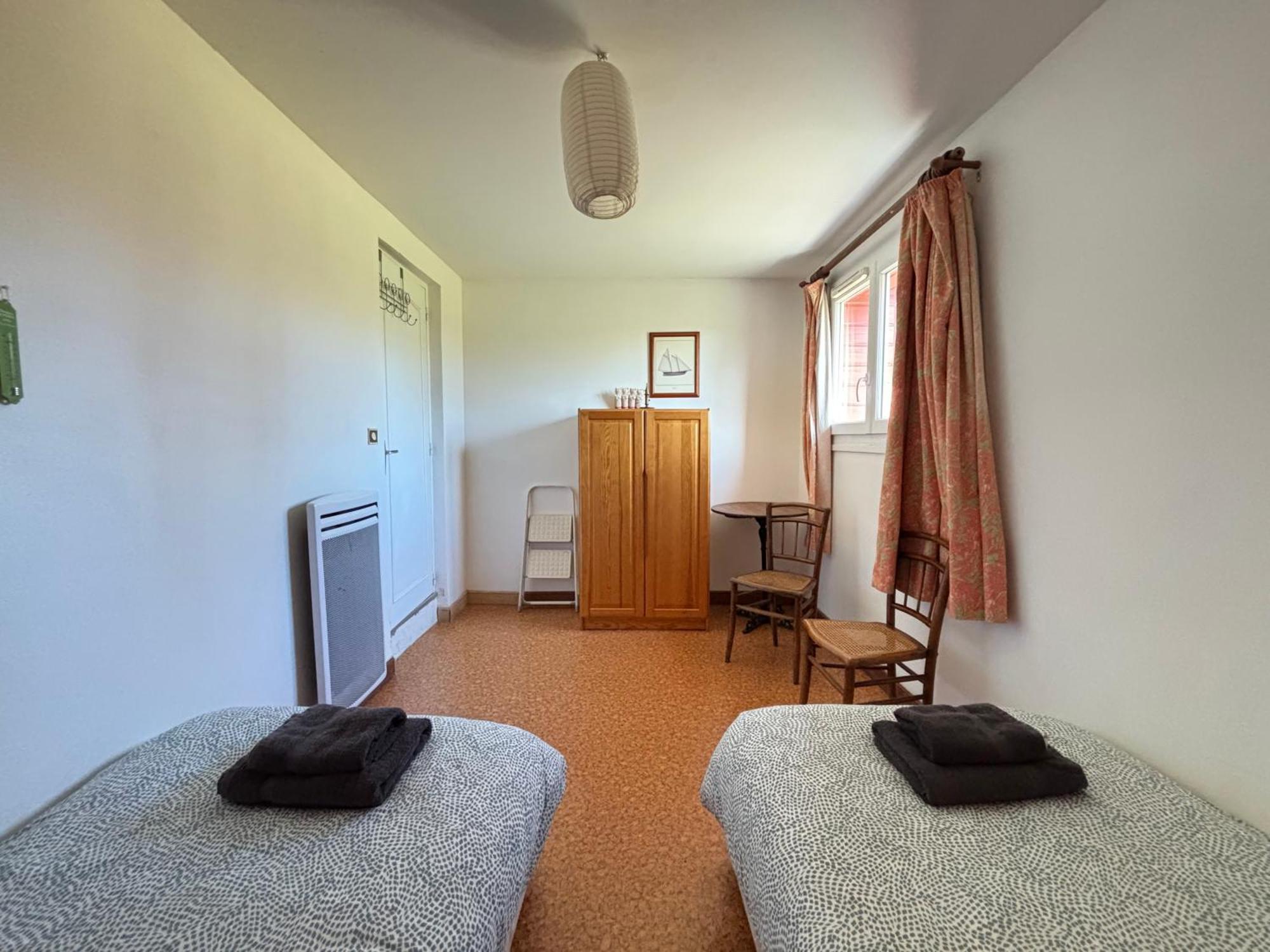 Maison grand jardin pres Port en Bessin et Bayeux, proche plages du débarquement Commes Esterno foto