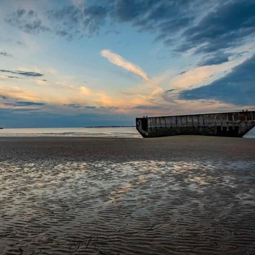 Maison grand jardin pres Port en Bessin et Bayeux, proche plages du débarquement Commes Esterno foto